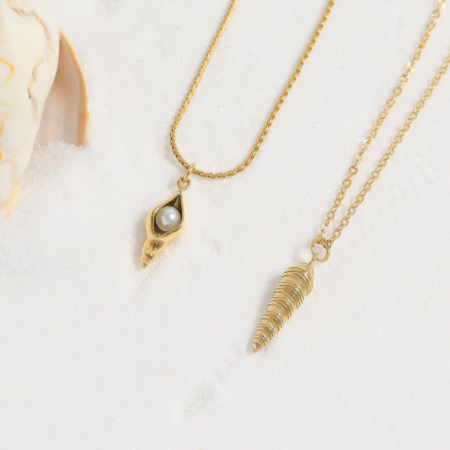 18K PVD Conch w/ pearl necklace