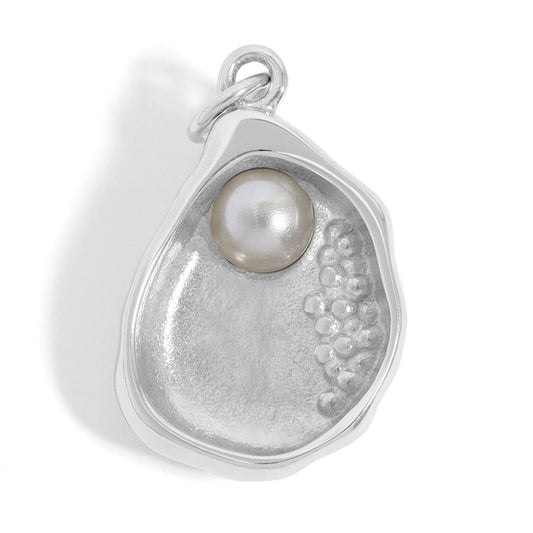 Stainless steel shell w/ pearl necklace