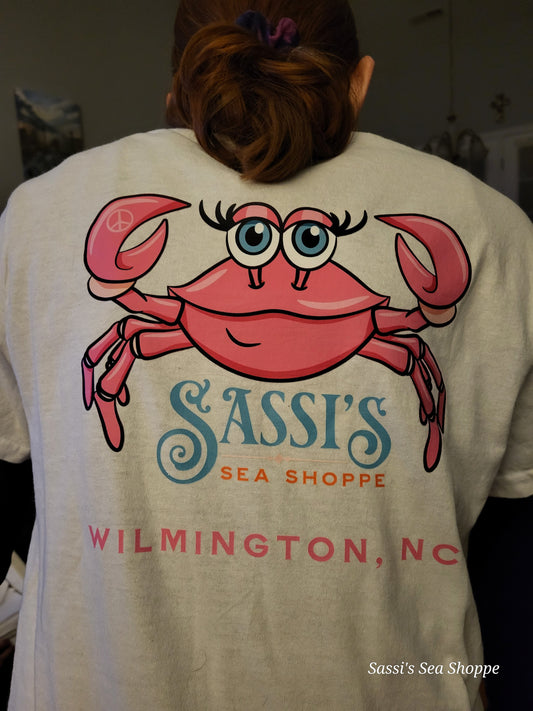 Sassi's SS T-shirt w/ color logo