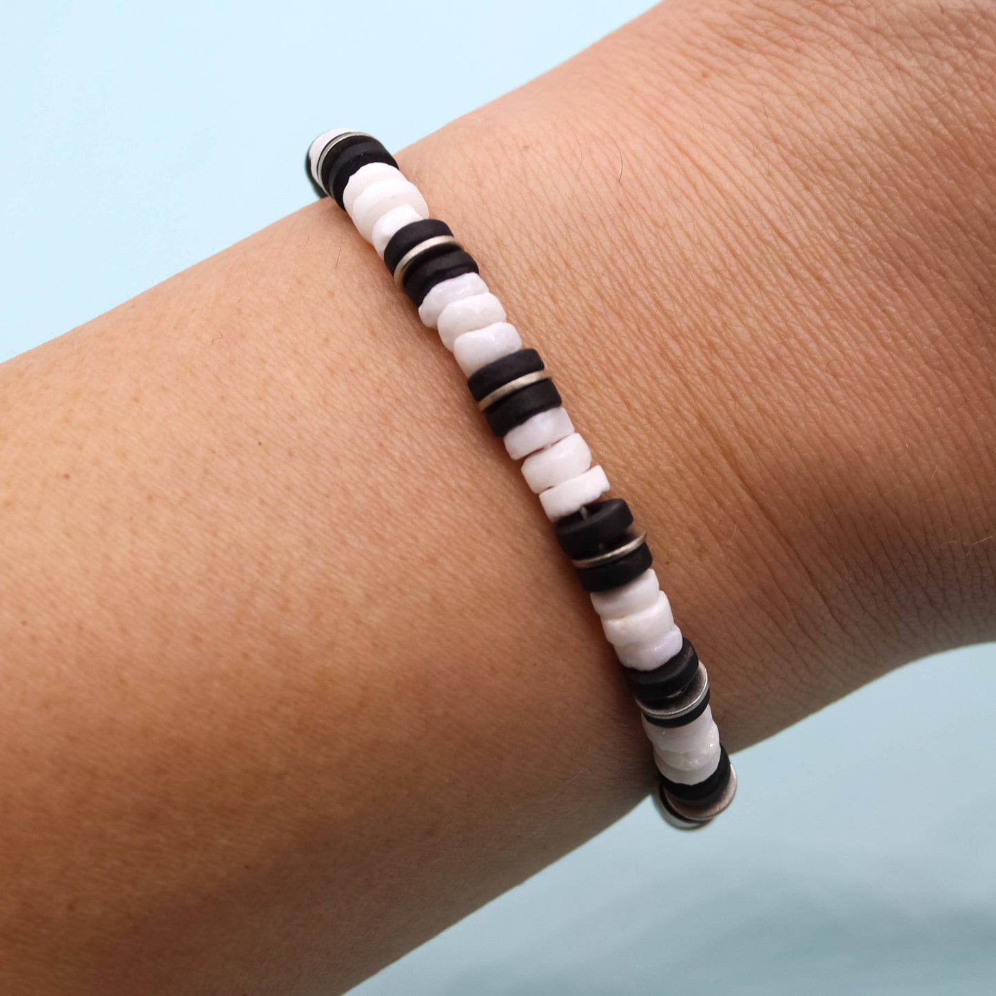 Stretch Puka Shell Bracelet with Black Disc Beads- PC