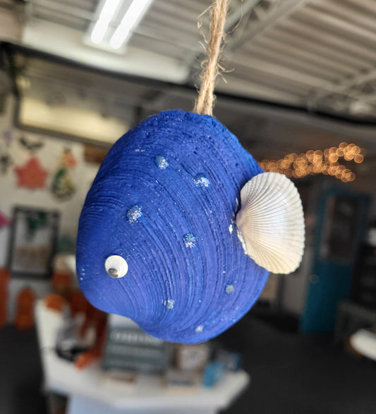Clam-fish ornament