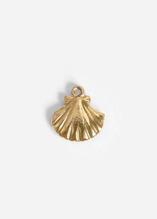 18K PVD gold necklace w/ clamshell charm